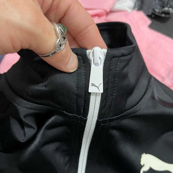 EUC Men’s Size Medium Puma Full Zip Tract Jacket With Logo Print In Black/White - Picture 8 of 12